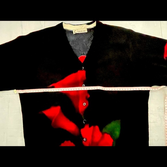 V-Neck Cardigan Front Buttons Floral Print - Picture 3 of 13